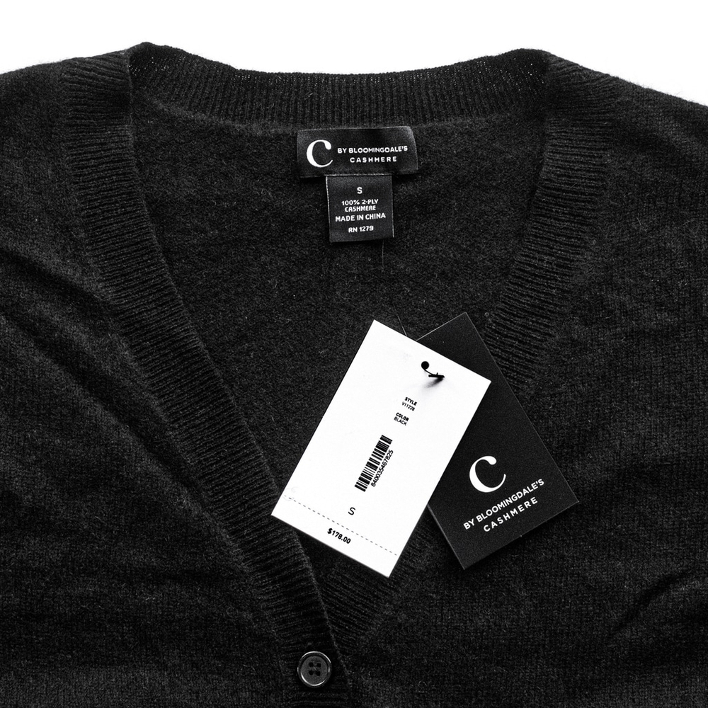 NWT C by Bloomingdale's 2-ply Cashmere V Neck Cardigan Black $178 - Size S (4-6) - Picture 2 of 3